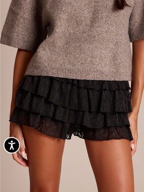 PrettyLittleThing BLACK LACE BLOOMERS